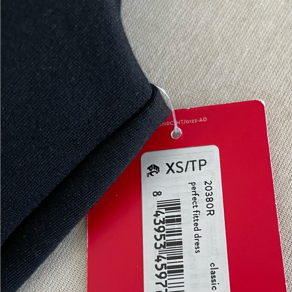 SPANX "PERFECT FITTED DRESS" CLASSIC BLACK SHEATH DRESS - XS- TAGS ON - Picture 8 of 9